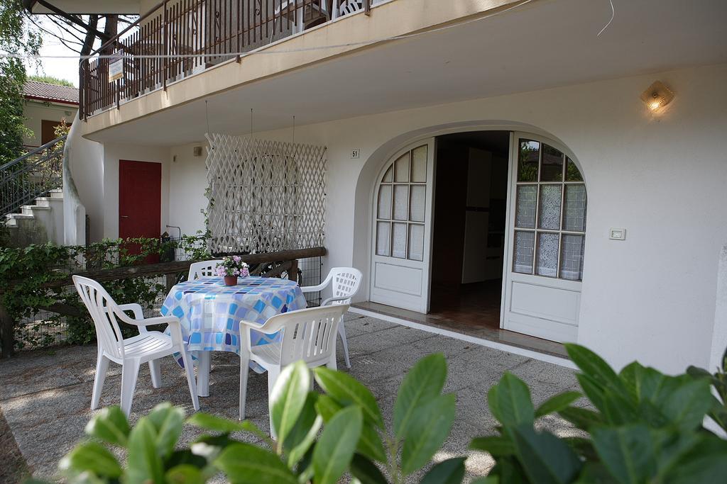 Ba - Villa Stella - 3 Apartments- Lignano Sabbiadoro Eksteriør bilde